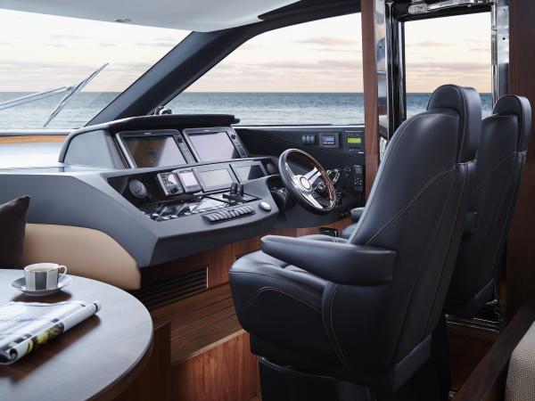 Princess S72 Sportbridge de Princess Yachts 